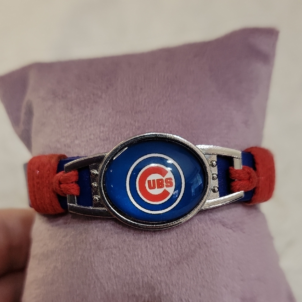Chicago Cubs Bracelet with Red and Blue Band